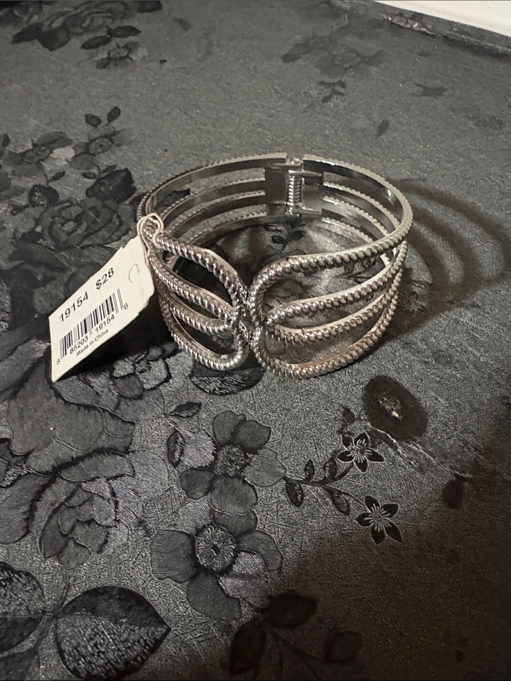 VIVI SILVER-TONE CUFF BRACELET WITH A MULTI-ROW DESIGN HINGED BRACELET-NWT